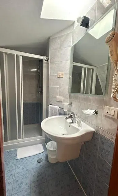 Residence Altomare Riccione 3*,